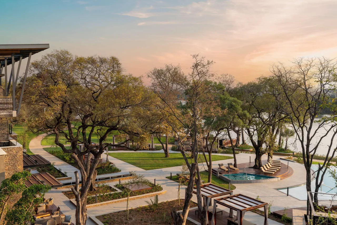 Radisson Blu Mosi-oa-Tunya Livingstone Resort — ภาพห้องพักและบรรยากาศ