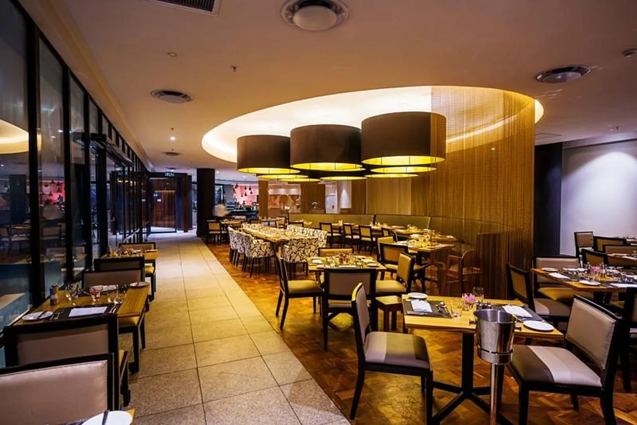 Radisson Blu Okoume Palace Hotel Libreville — ภาพห้องพักและบรรยากาศ