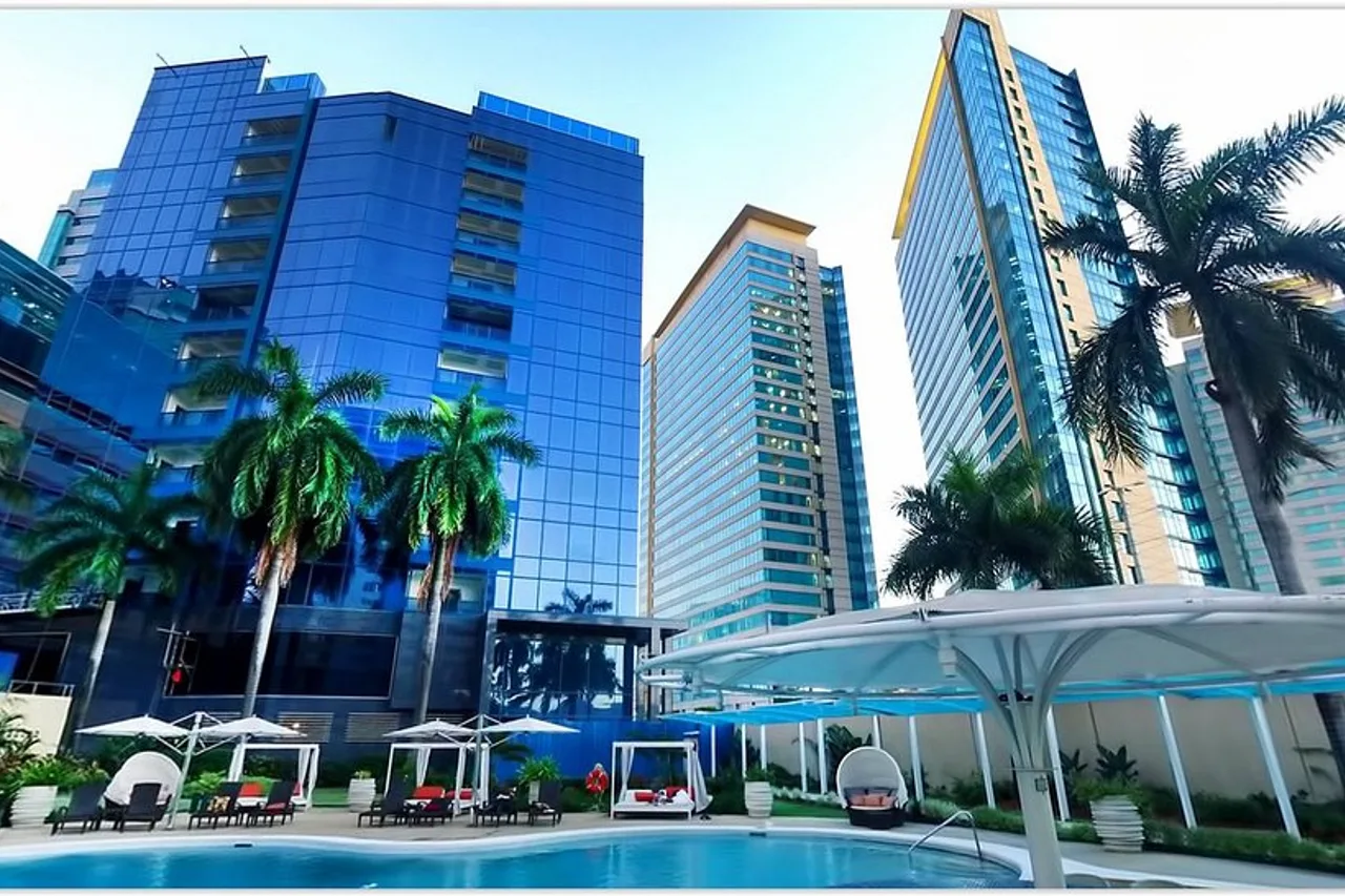 Radisson Hotel Trinidad — โรงแรมในพอร์ตออฟสเปน