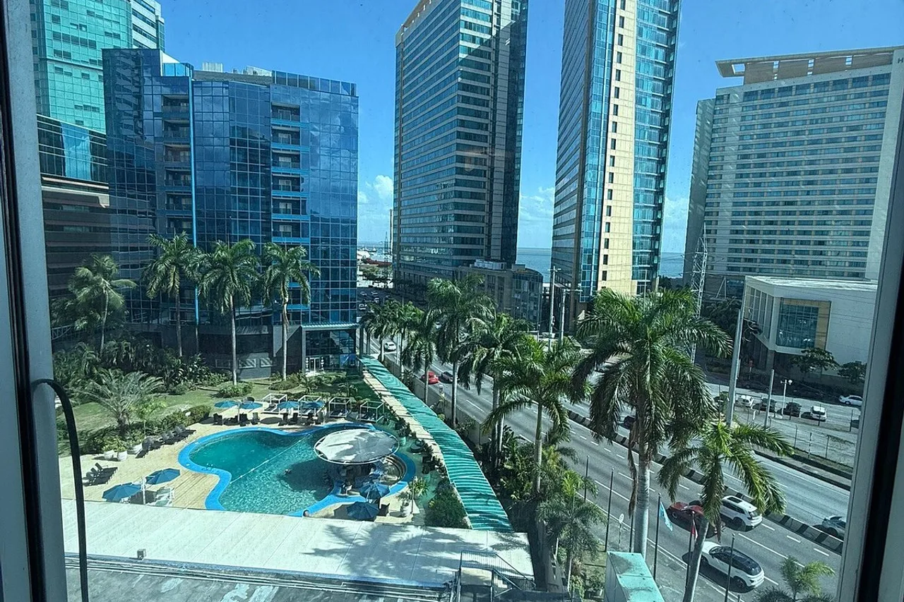 Radisson Hotel Trinidad — ภาพห้องพักและบรรยากาศ