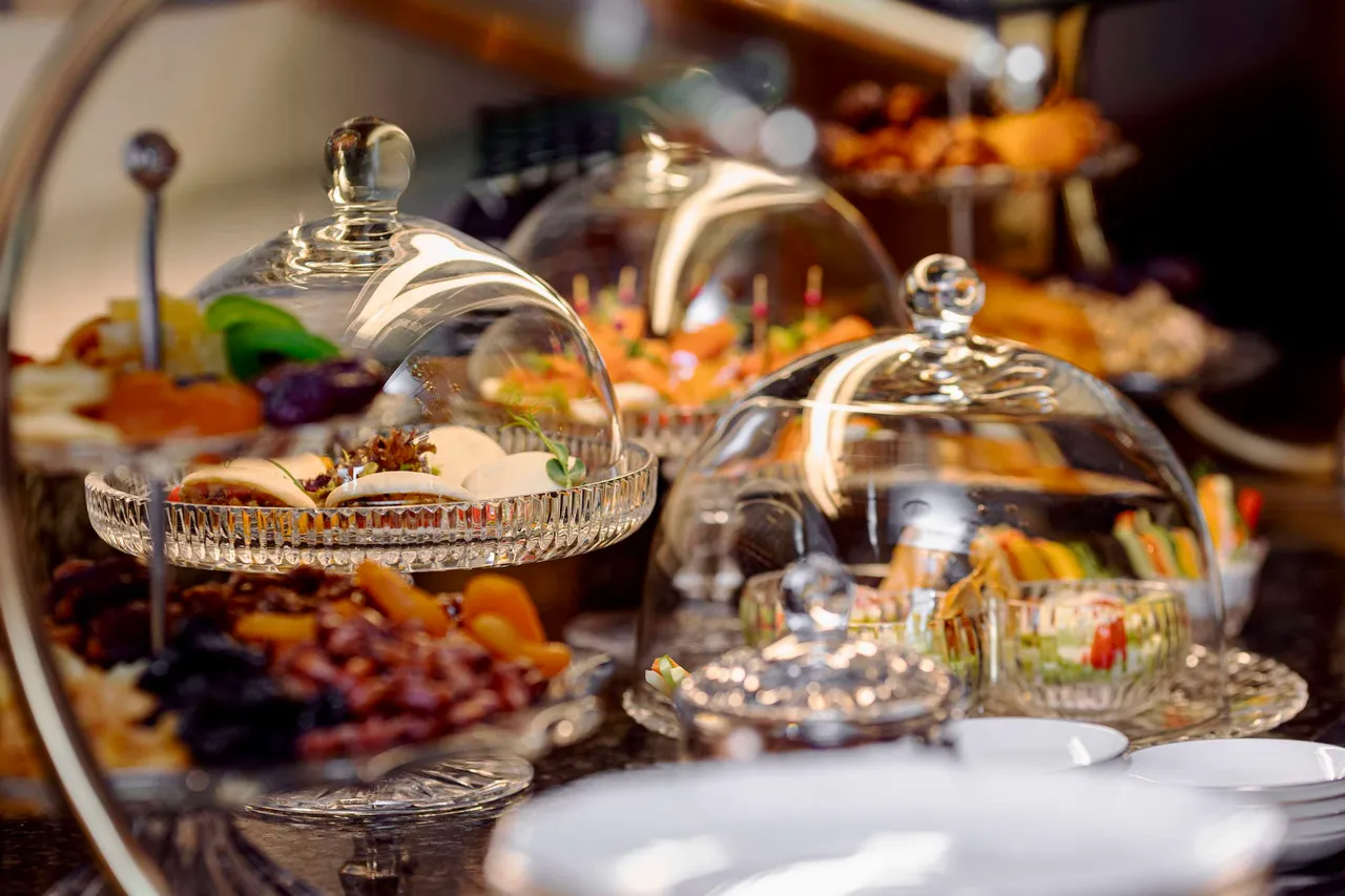 Radisson Royal Hotel Moscow — rooms and atmosphere