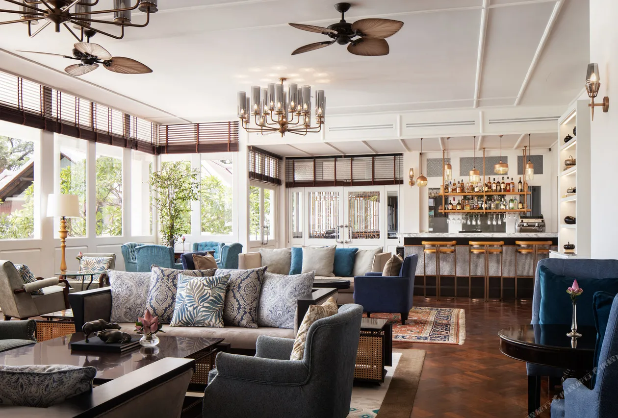 Raffles Grand Hotel d'Angkor — rooms and atmosphere
