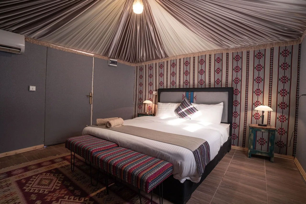 Rahayeb Desert Camp — ภาพห้องพักและบรรยากาศ