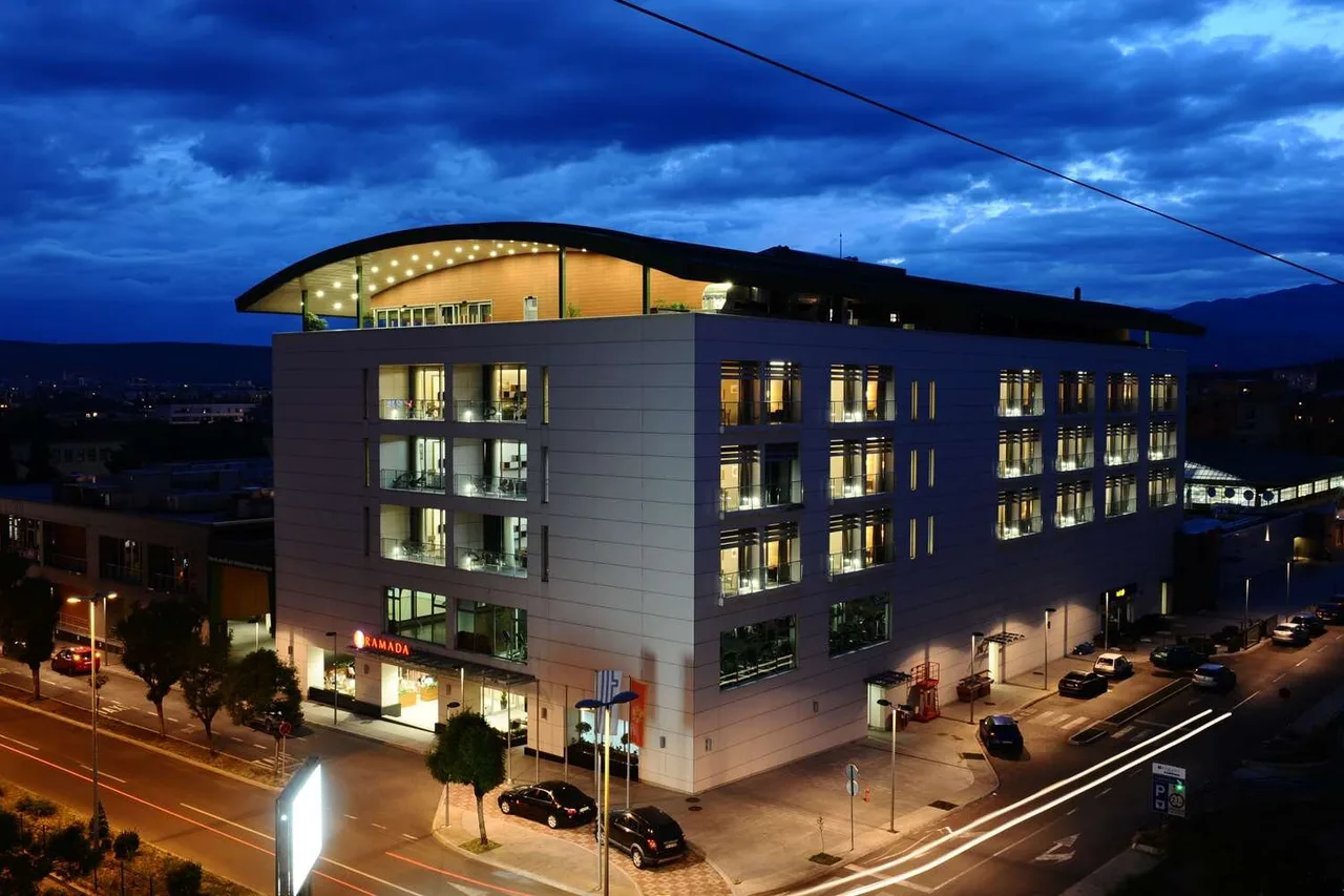 Ramada by Wyndham Podgorica — โรงแรมในปอดกอริซา