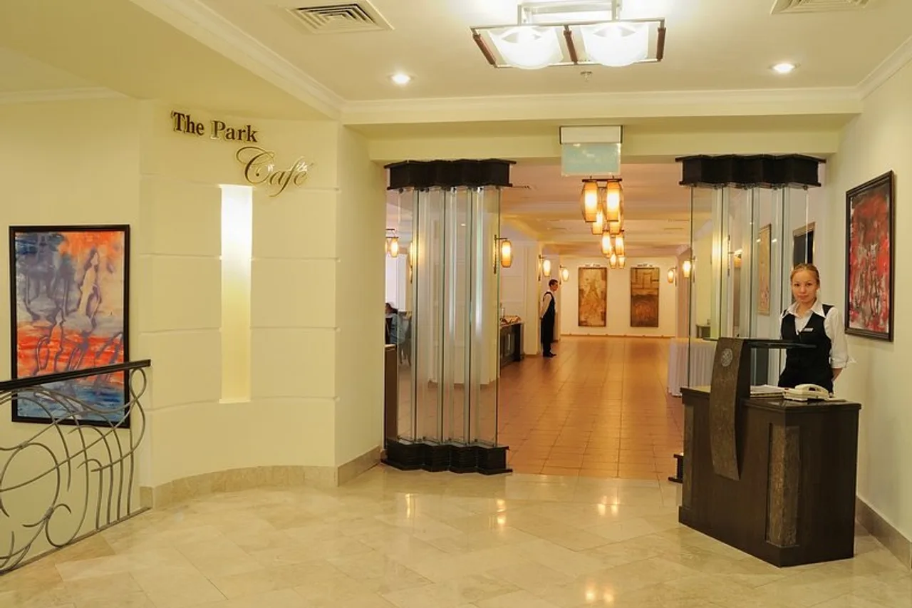 Ramada by Wyndham Tashkent — rooms and atmosphere