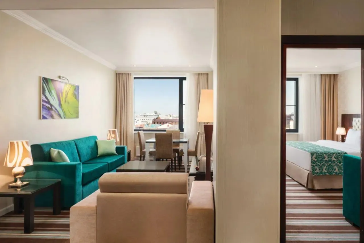 Ramada by Wyndham Kazan City Centre — rooms and atmosphere