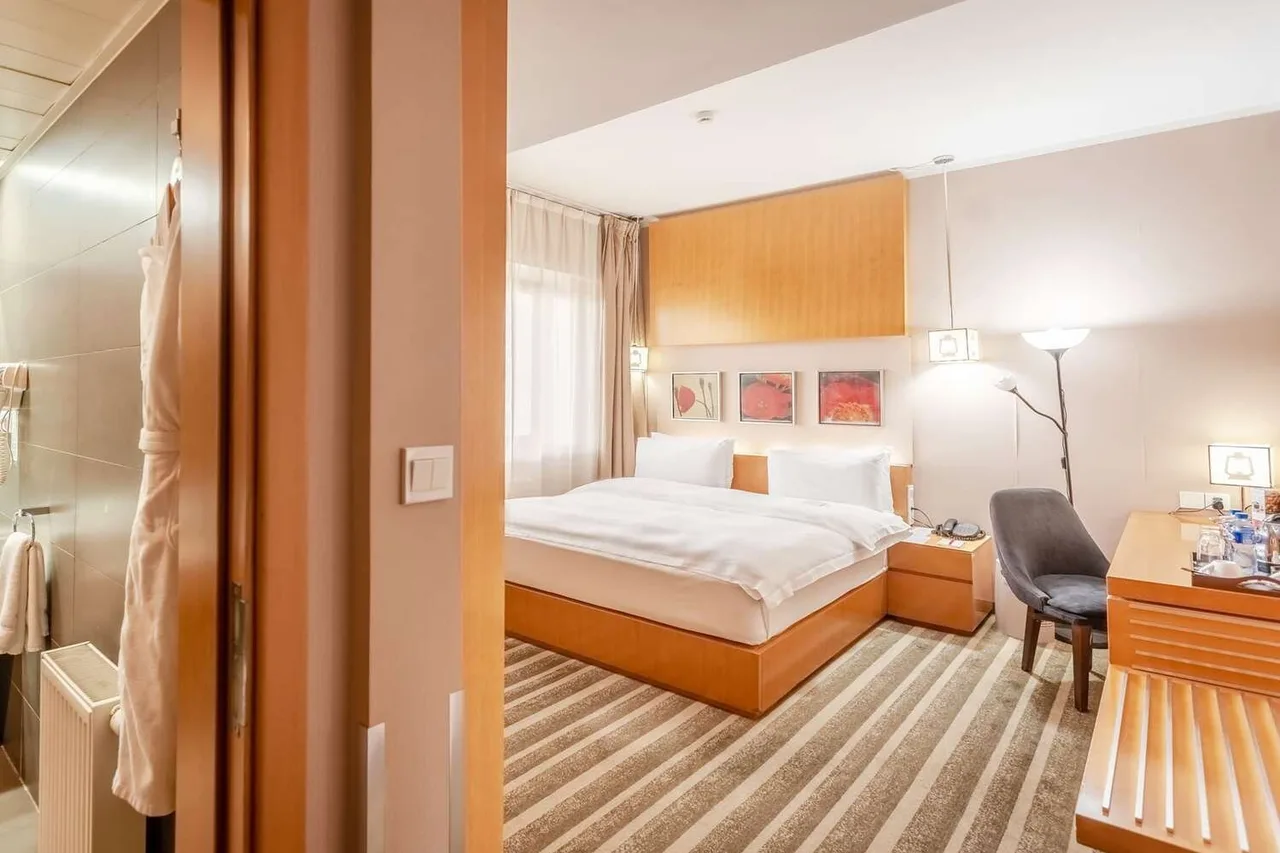 Ramada by Wyndham Ulaanbaatar Citycenter — ภาพห้องพักและบรรยากาศ