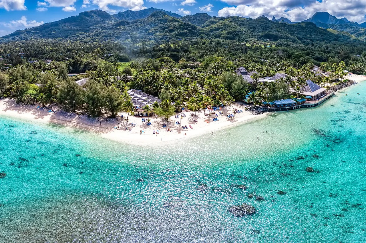 The Rarotongan Beach Resort &amp; Lagoonarium — โรงแรมในอาวารัว