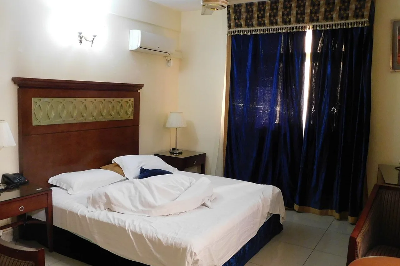 Ras Dika Hotel — ภาพห้องพักและบรรยากาศ