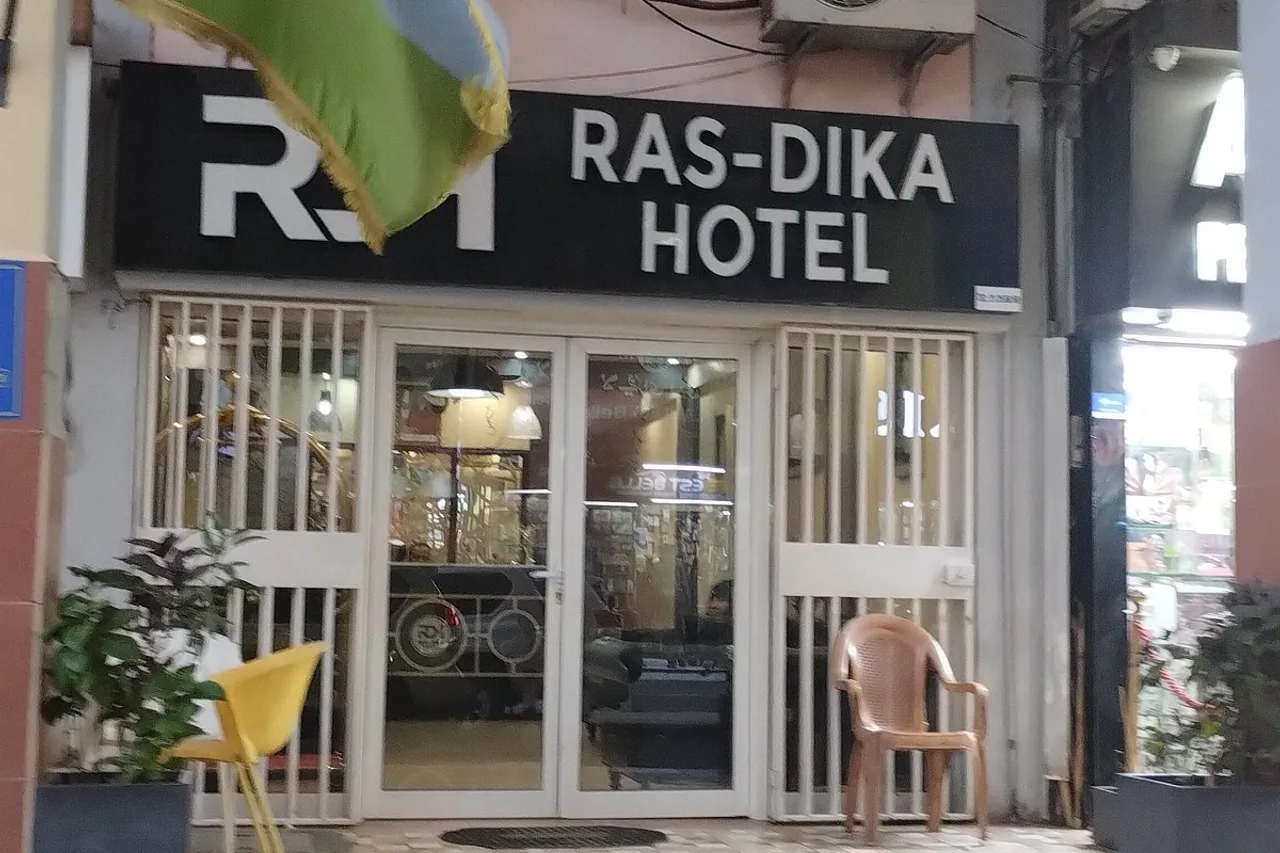 Ras Dika Hotel — ภาพห้องพักและบรรยากาศ