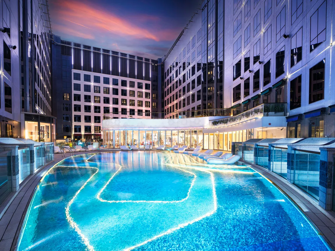 Regala Skycity Hotel — rooms and atmosphere
