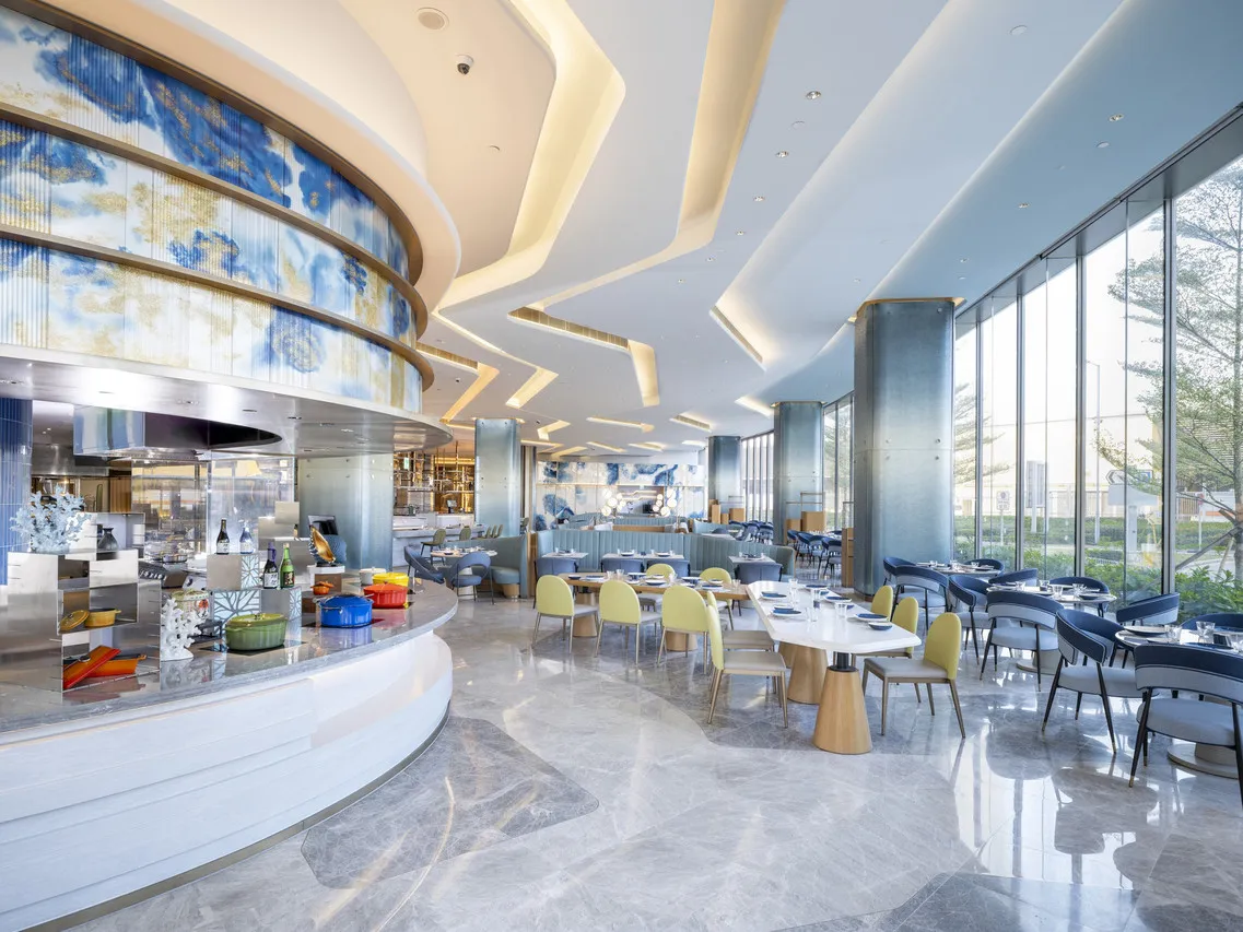 Regala Skycity Hotel — rooms and atmosphere