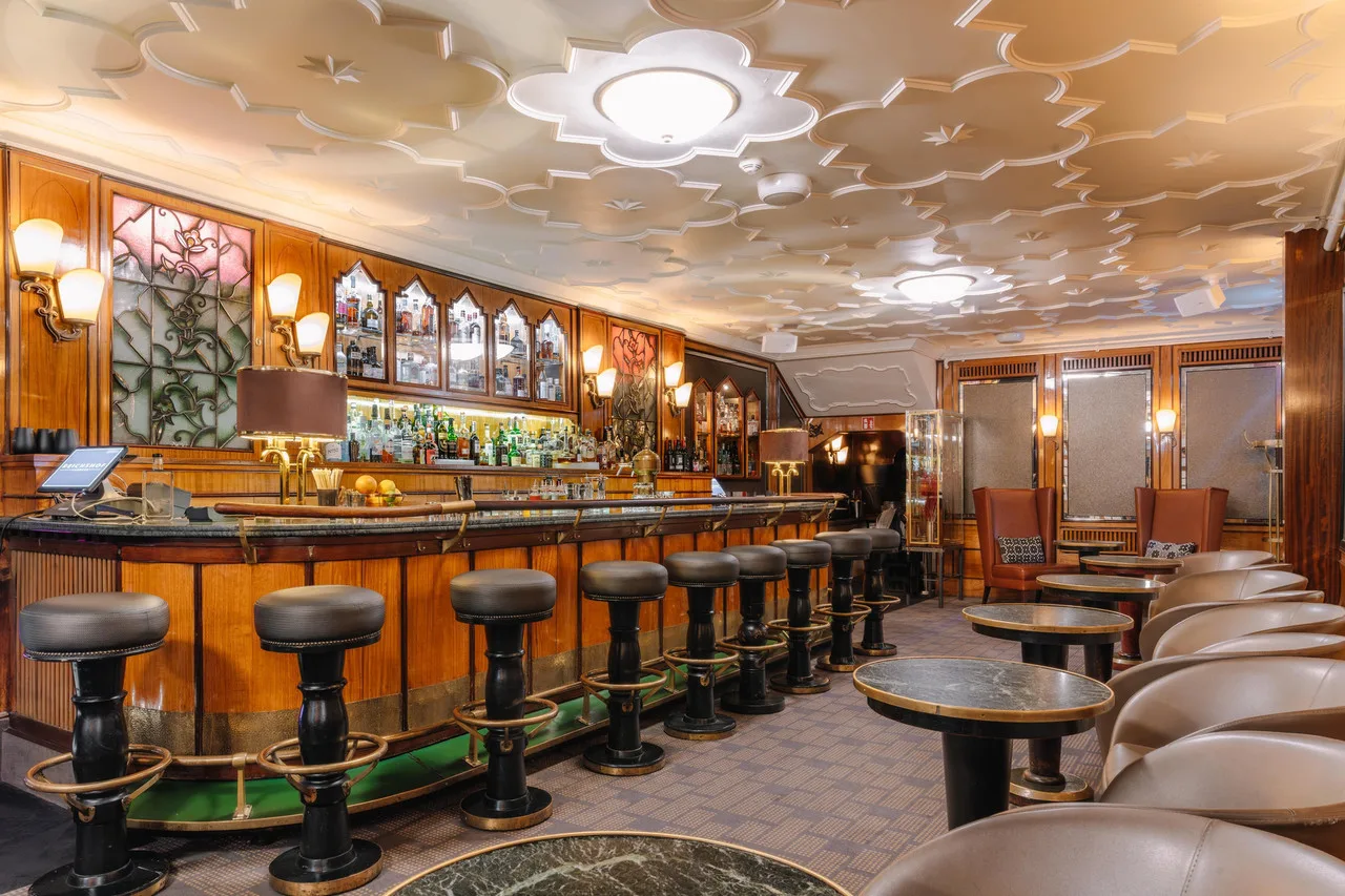 Reichshof Hamburg, Curio Collection by Hilton — ภาพห้องพักและบรรยากาศ