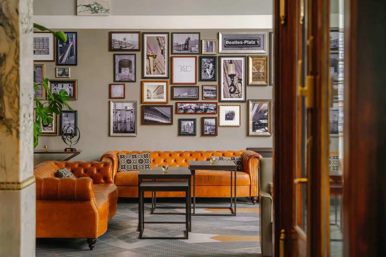 Reichshof Hamburg, Curio Collection by Hilton — ภาพห้องพักและบรรยากาศ
