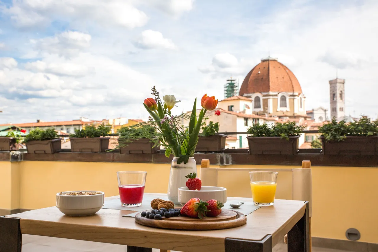Relais Luce Florence — rooms and atmosphere