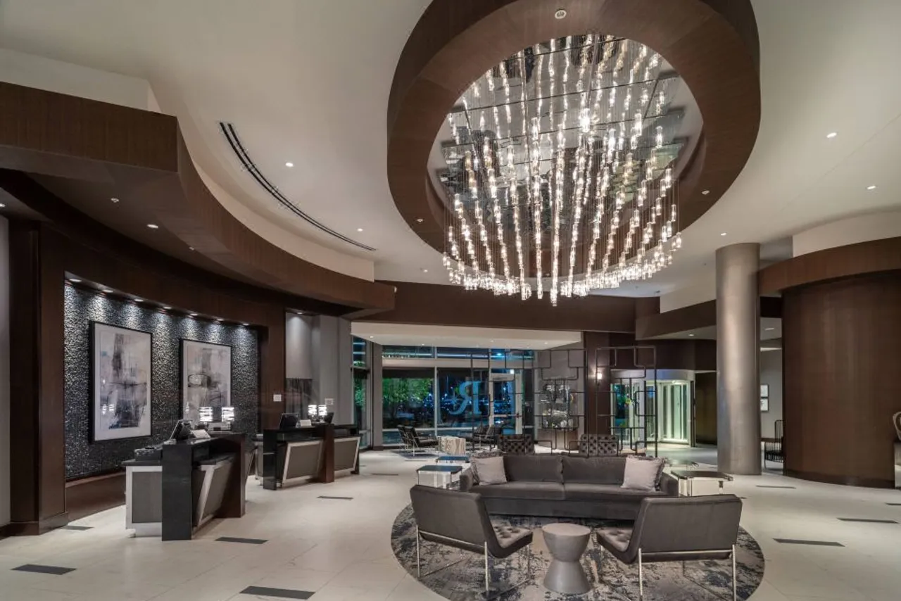 Renaissance Boston Patriot Place Hotel — ภาพห้องพักและบรรยากาศ