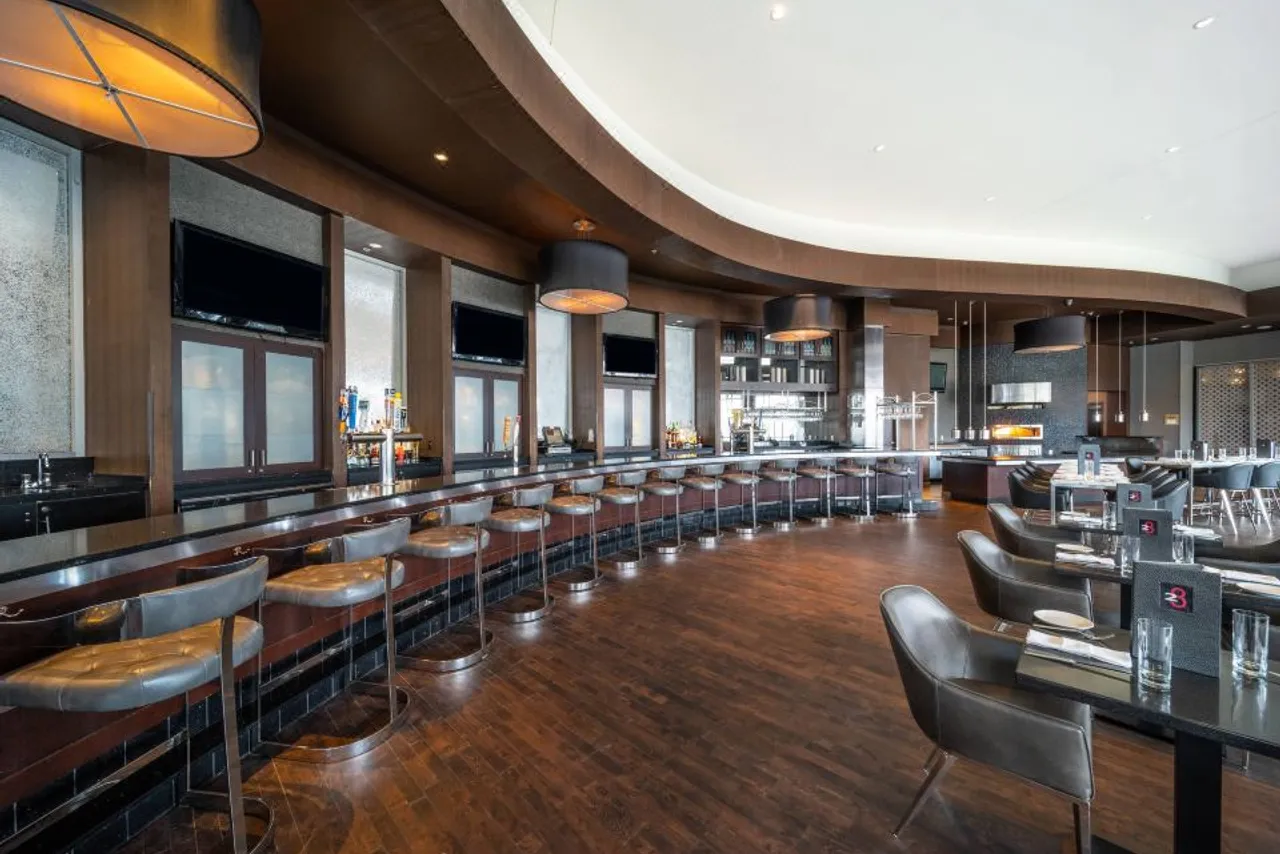 Renaissance Boston Patriot Place Hotel — ภาพห้องพักและบรรยากาศ