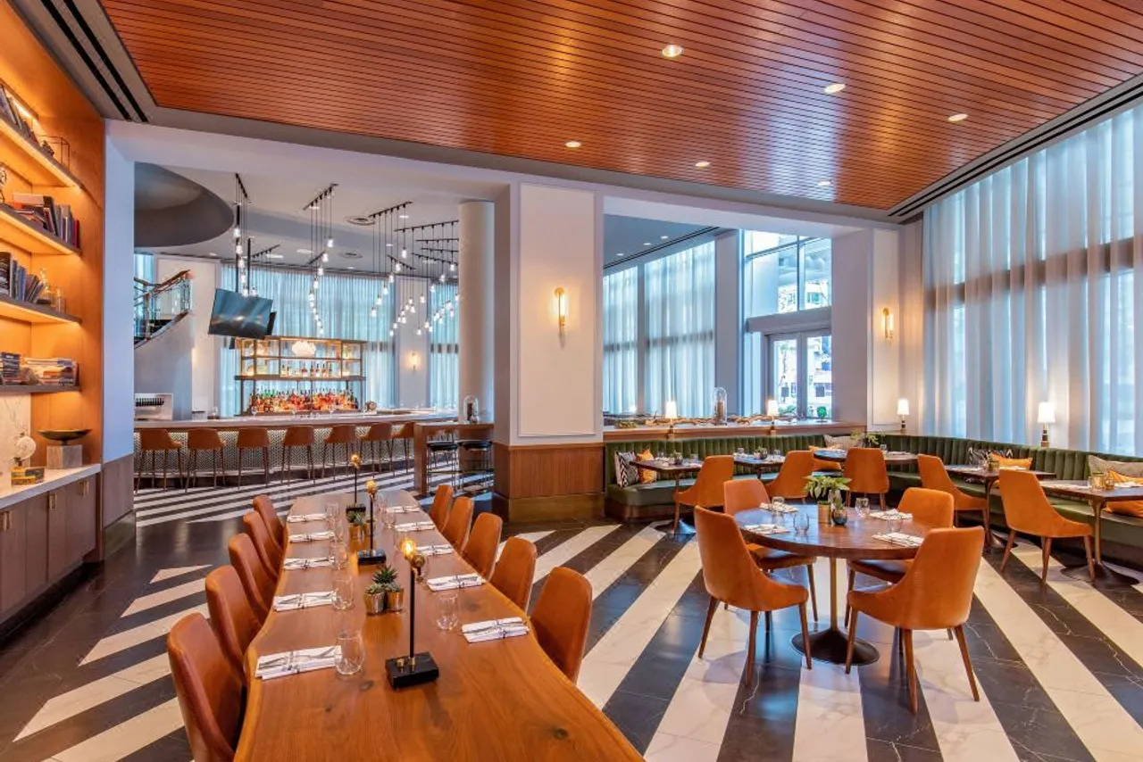 Renaissance Boston Seaport District — ภาพห้องพักและบรรยากาศ