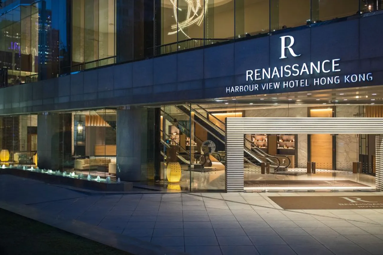 Renaissance Hong Kong Harbour View Hotel — โรงแรมในหว่านไจ๋