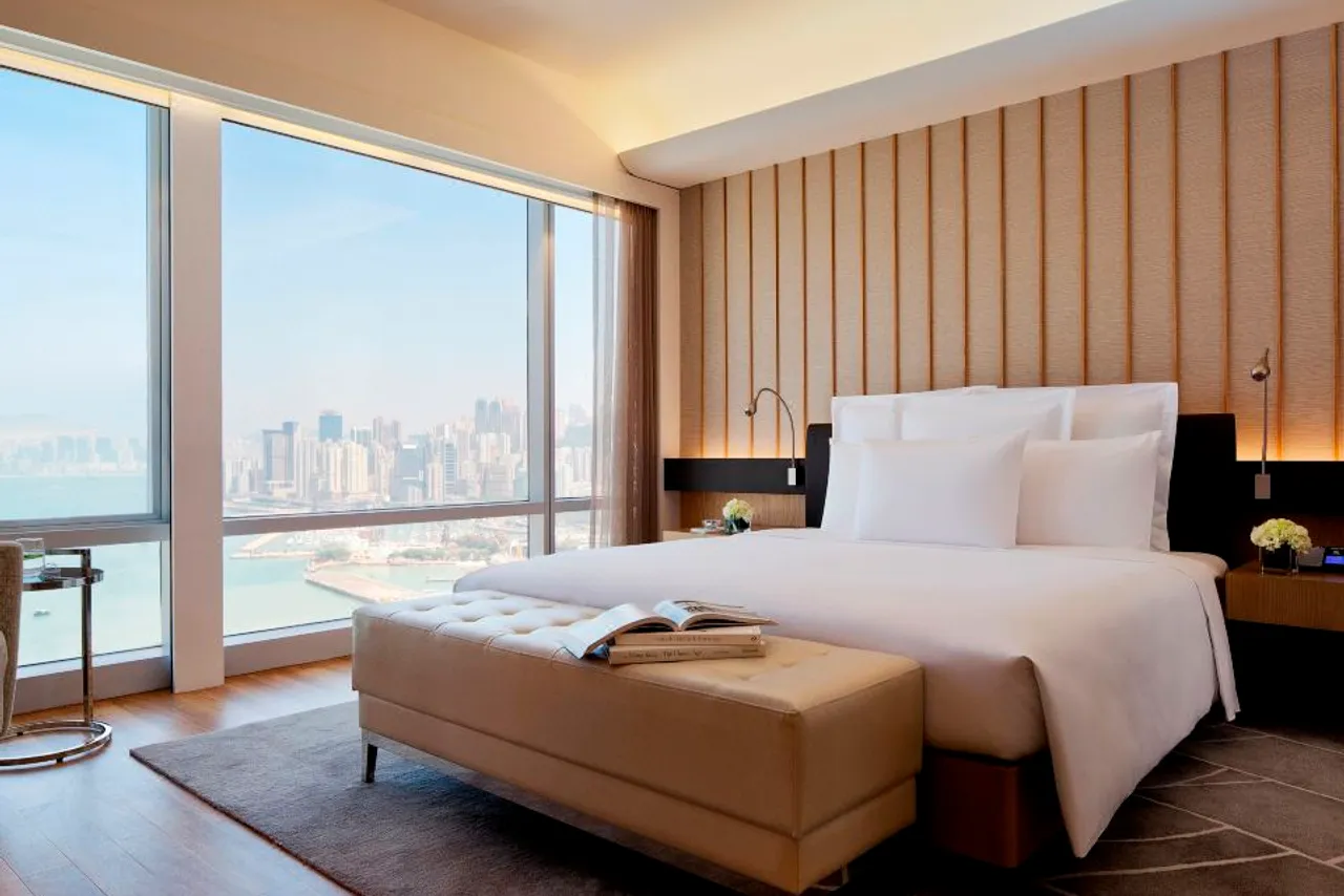 Renaissance Hong Kong Harbour View Hotel — ภาพห้องพักและบรรยากาศ