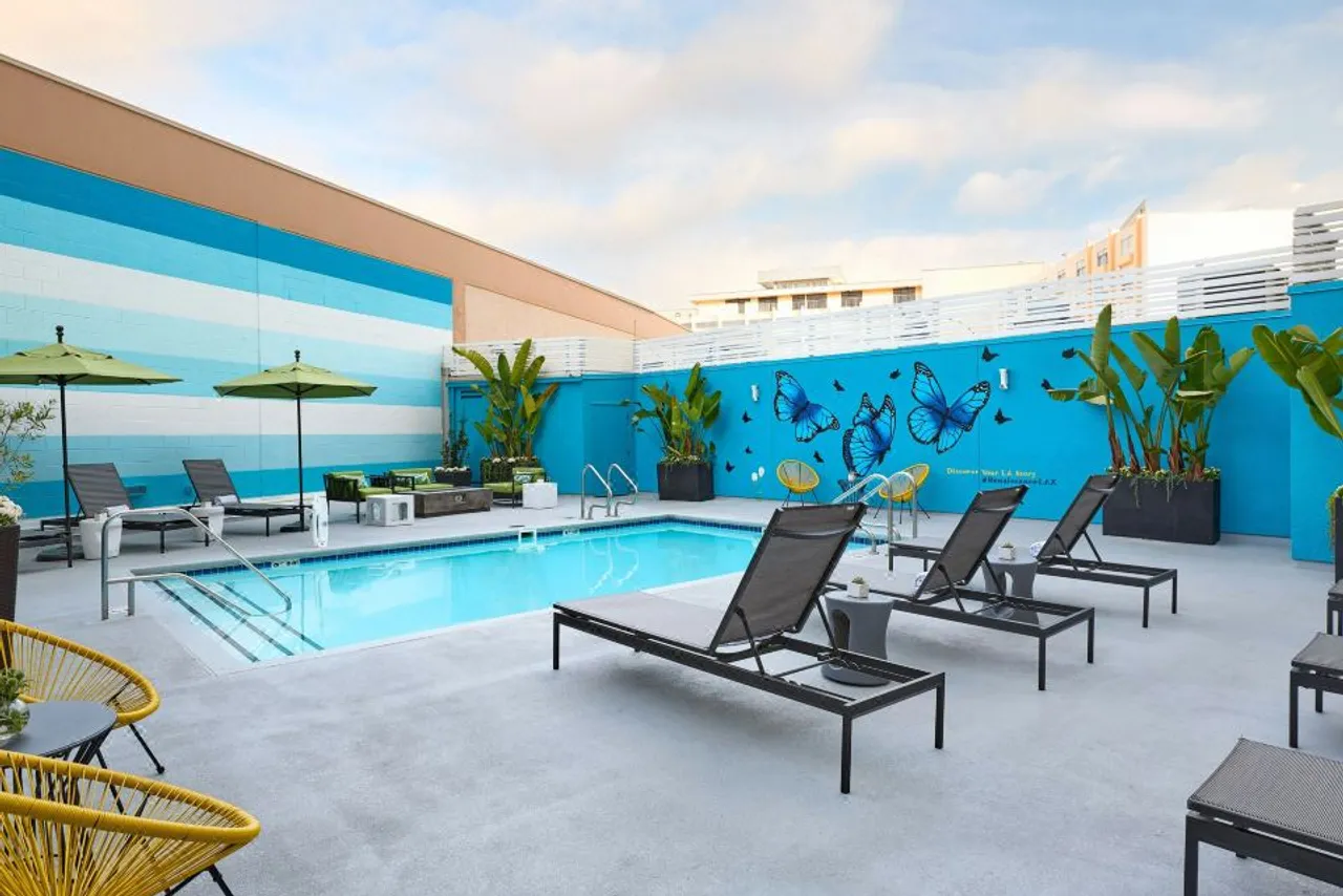 Renaissance Los Angeles Airport Hotel — ภาพห้องพักและบรรยากาศ