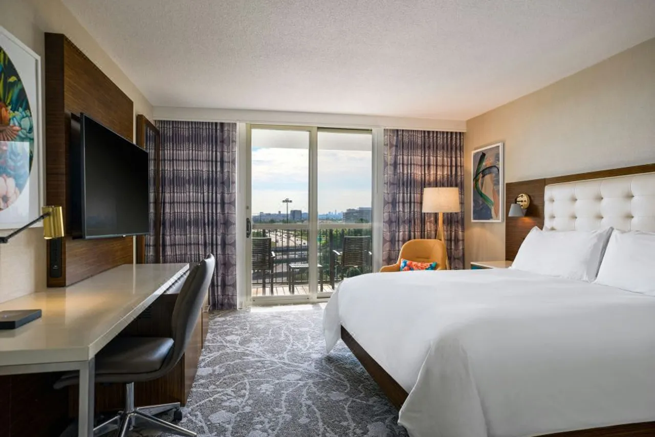 Renaissance Meadowlands Hotel — ภาพห้องพักและบรรยากาศ
