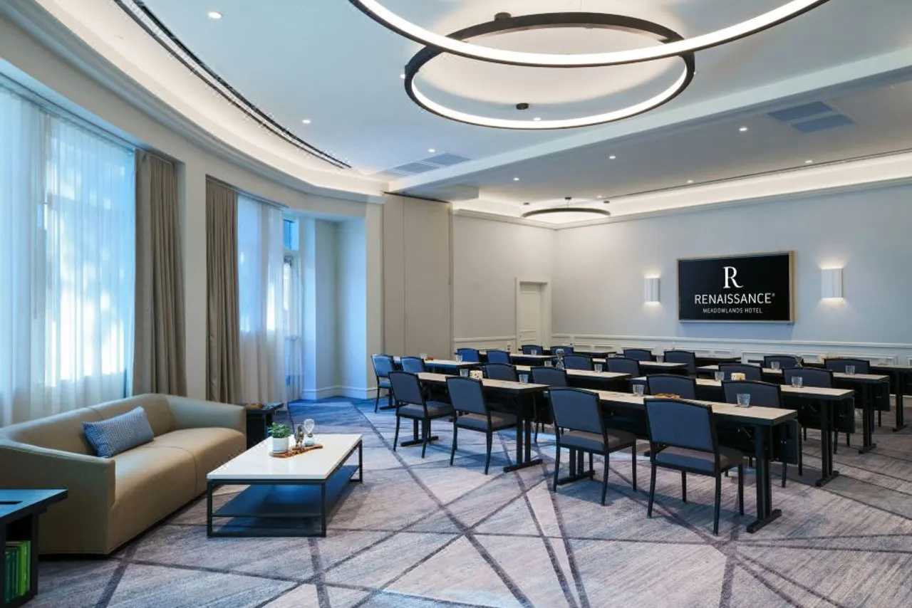 Renaissance Meadowlands Hotel — ภาพห้องพักและบรรยากาศ