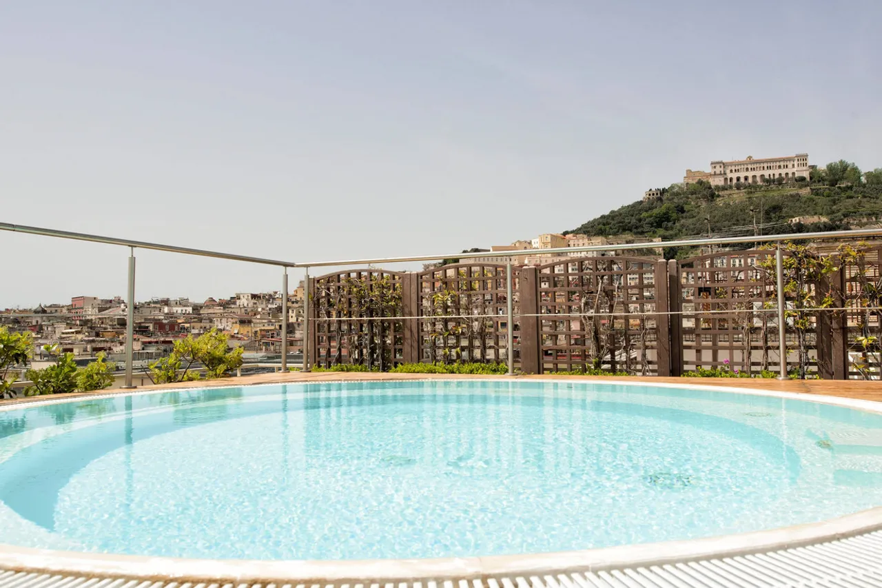 Renaissance Naples Hotel Mediterraneo — เนเปิลส์
