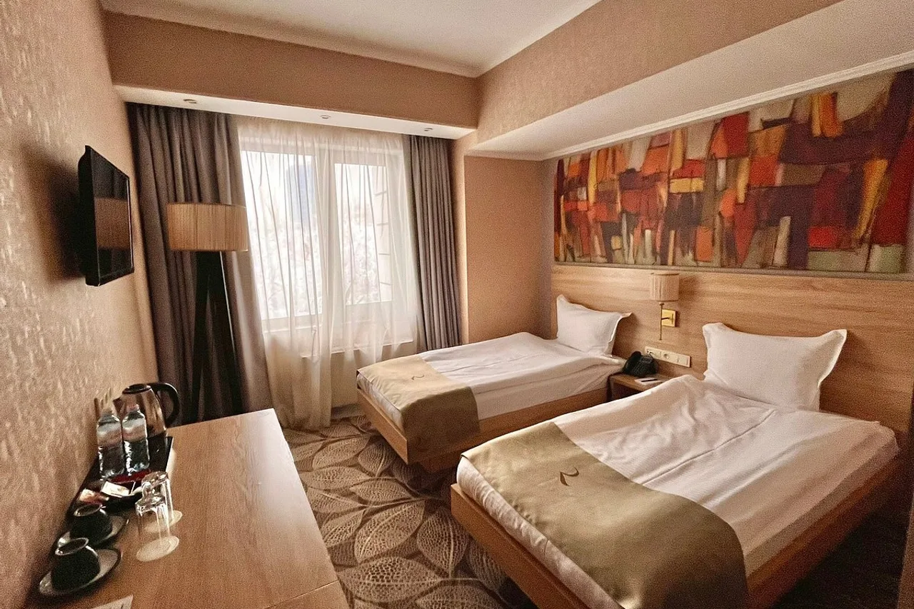Renion Park Hotel — ภาพห้องพักและบรรยากาศ