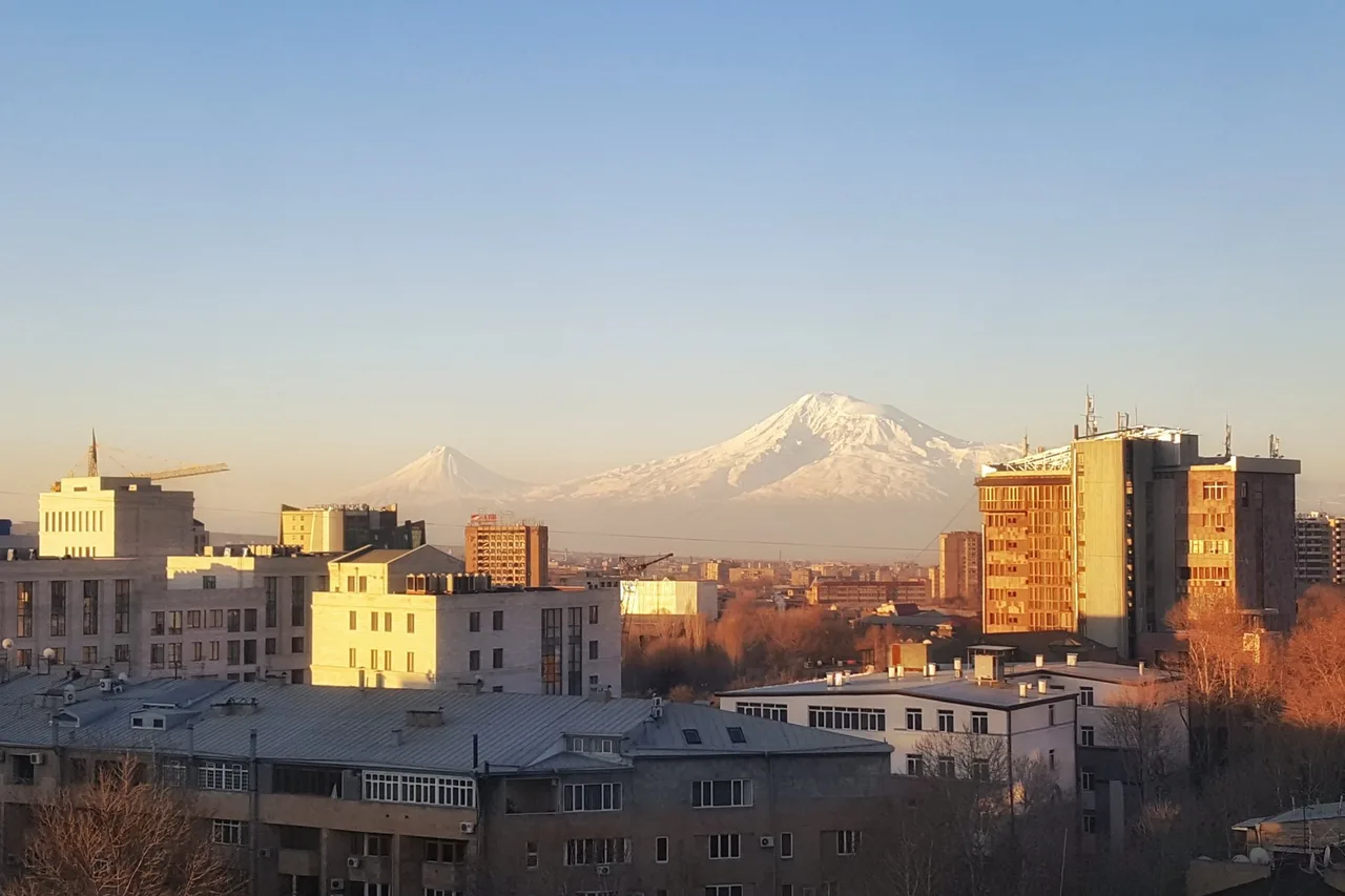 Republica Hotel Yerevan — ภาพห้องพักและบรรยากาศ