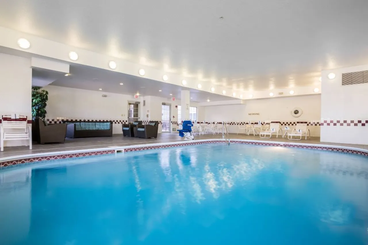 Residence Inn by Marriott Kansas City Independence — ภาพห้องพักและบรรยากาศ