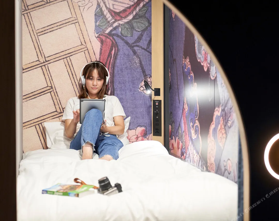 Resol Poshtel Tokyo Asakusa — rooms and atmosphere
