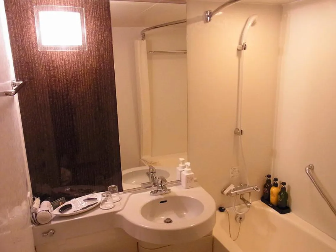 Richmond Hotel Kumamoto Shinshigai — rooms and atmosphere