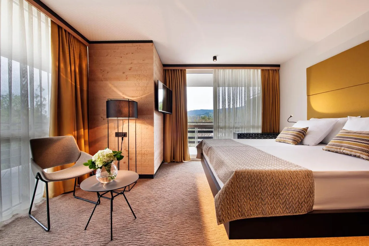 Rikli Balance Hotel — ภาพห้องพักและบรรยากาศ