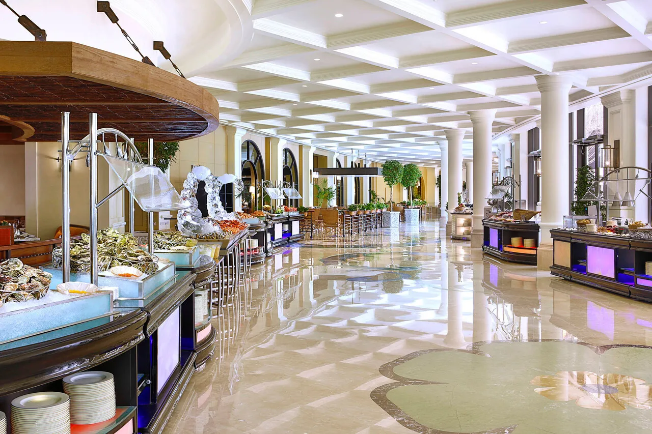 The Ritz-Carlton Abu Dhabi, Grand Canal — rooms and atmosphere
