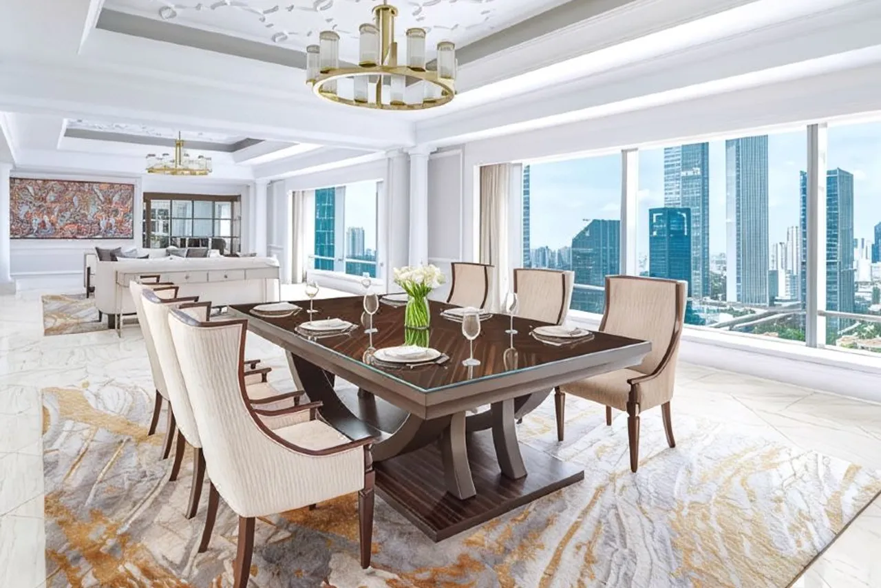 The Ritz-Carlton Jakarta, Mega Kuningan — rooms and atmosphere