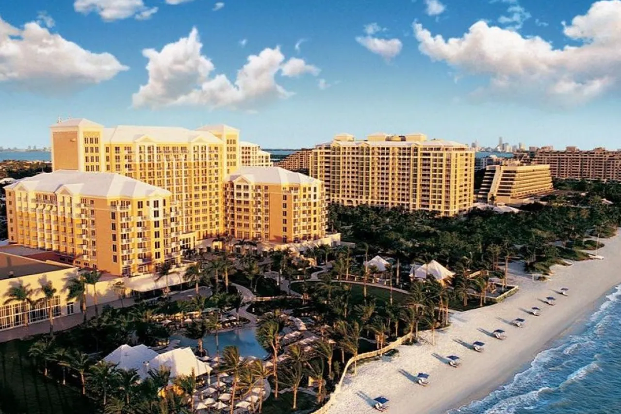 The Ritz-Carlton Key Biscayne, Miami — โรงแรมในไมอามี