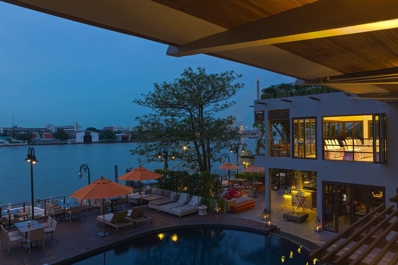 Riva Surya Bangkok — rooms and atmosphere