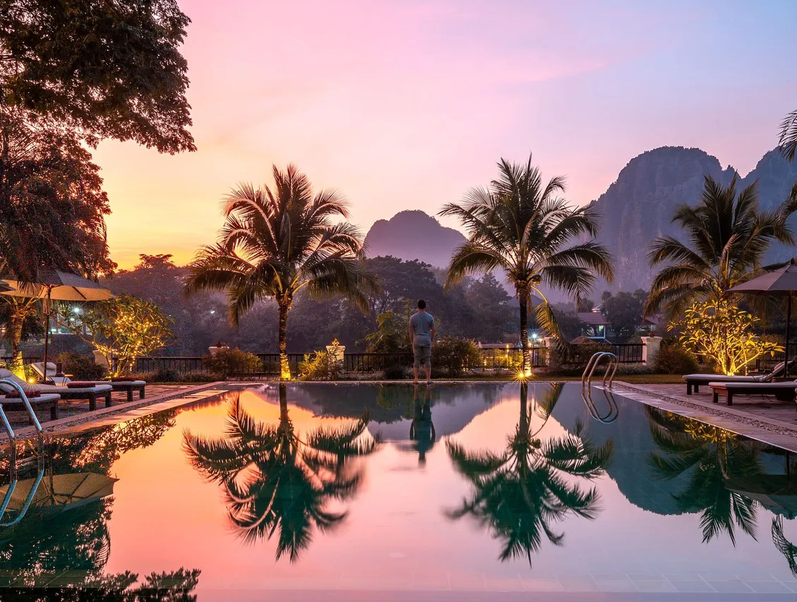 Riverside Boutique Resort Vang Vieng — rooms and atmosphere
