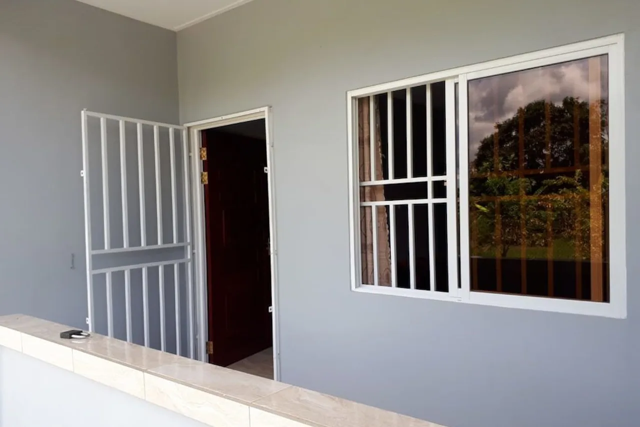 Riverside Bungalows Commewijne — ภาพห้องพักและบรรยากาศ
