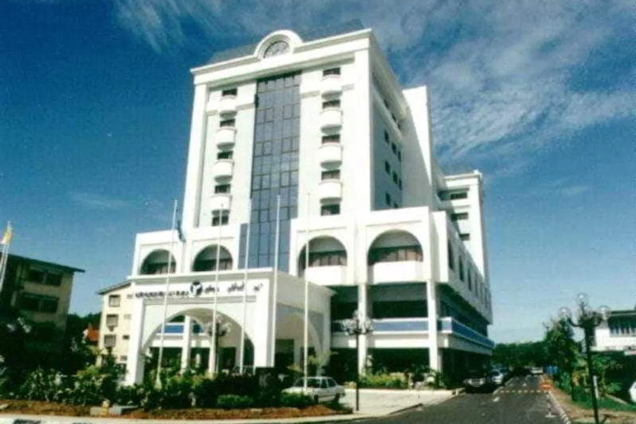 Riverview Hotel — โรงแรมในบันดาร์เสรีเบกาวัน