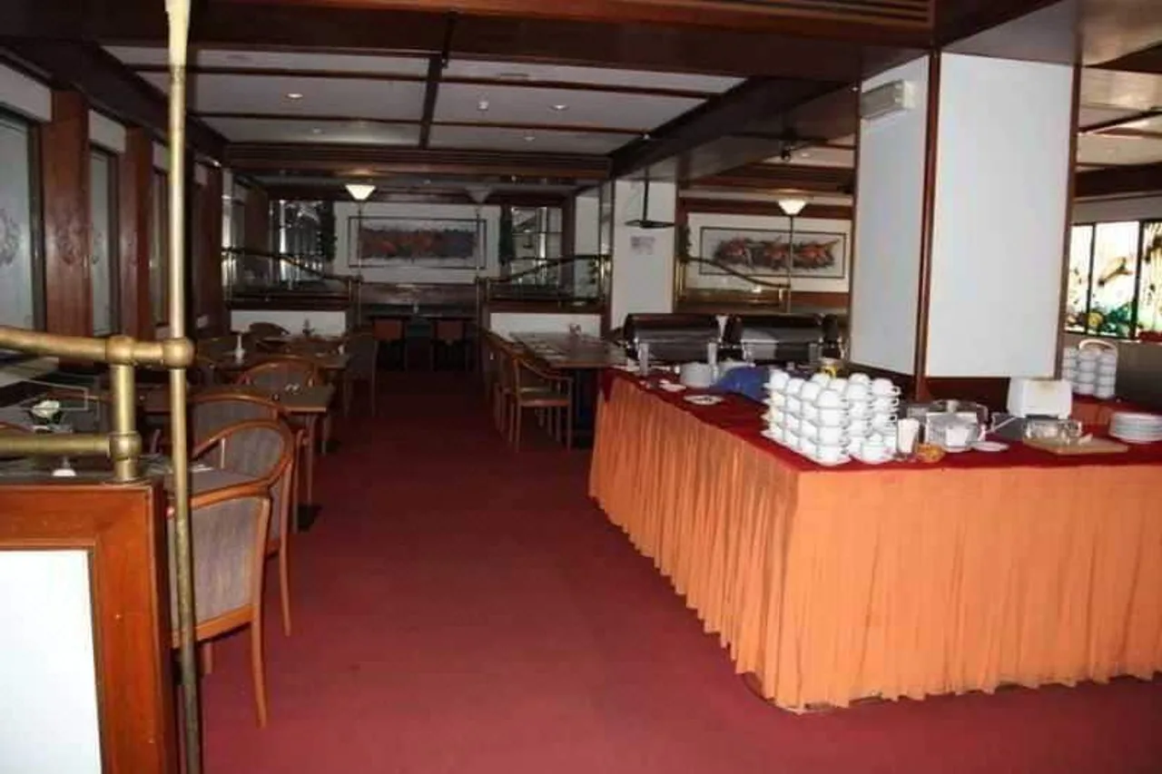 Riverview Hotel — ภาพห้องพักและบรรยากาศ