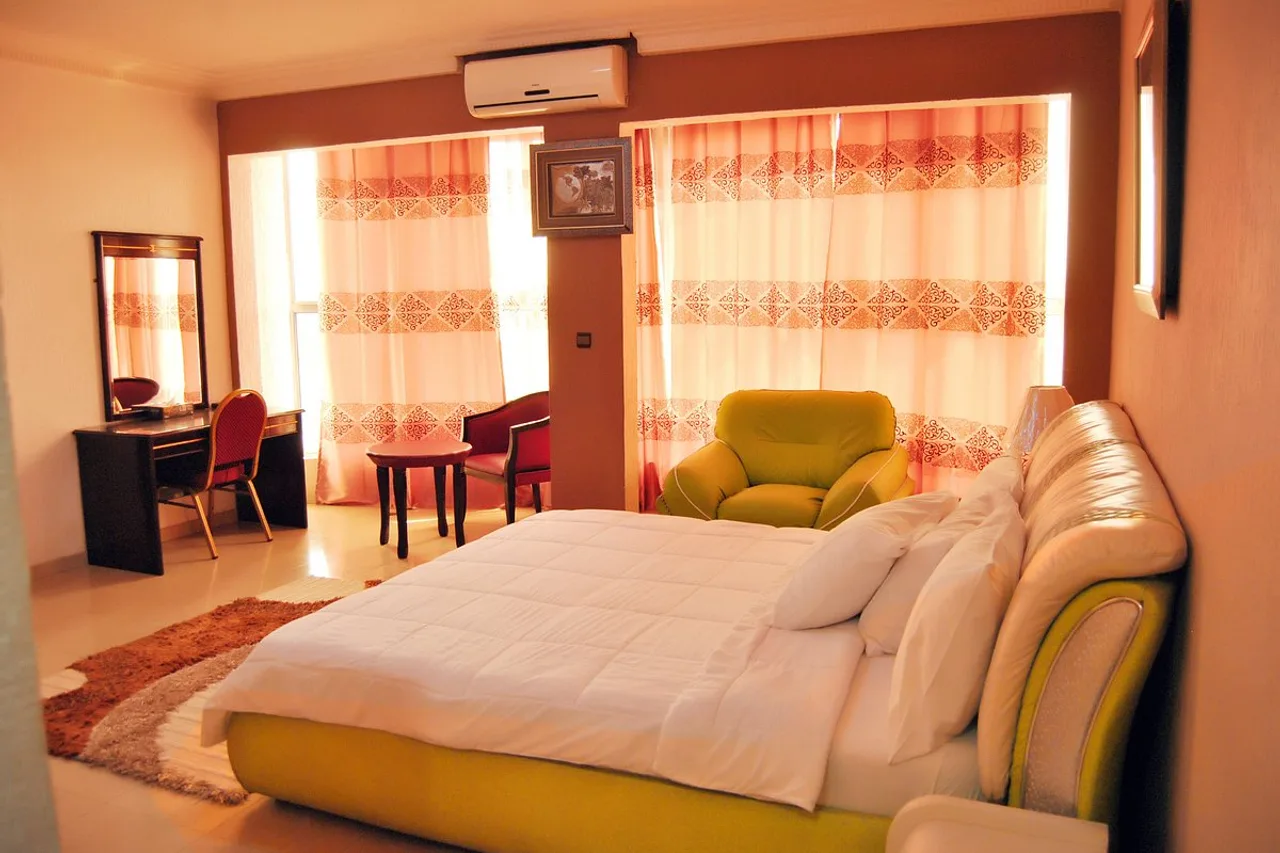 Riviera Hotel Benin — ภาพห้องพักและบรรยากาศ