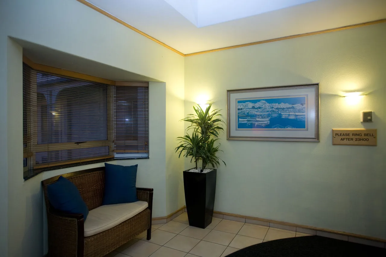 Road Lodge Gqeberha — ภาพห้องพักและบรรยากาศ
