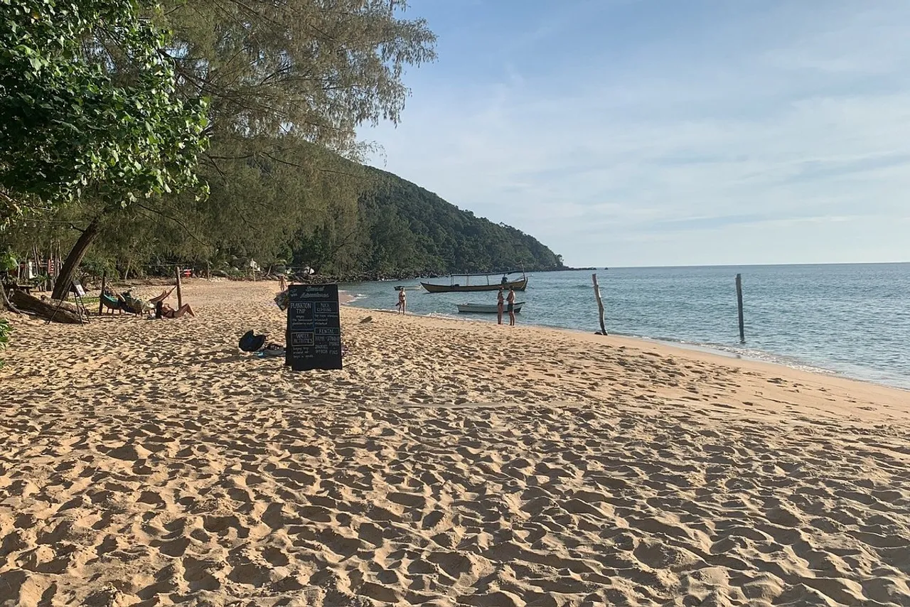 Robinson Bungalows — โรงแรมในเกาะรง