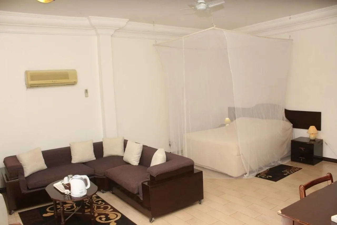 Roc Heights Lodge — ภาพห้องพักและบรรยากาศ