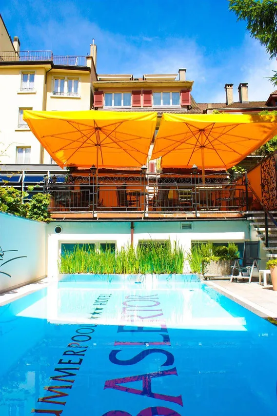 ROESLI Guest House — rooms and atmosphere