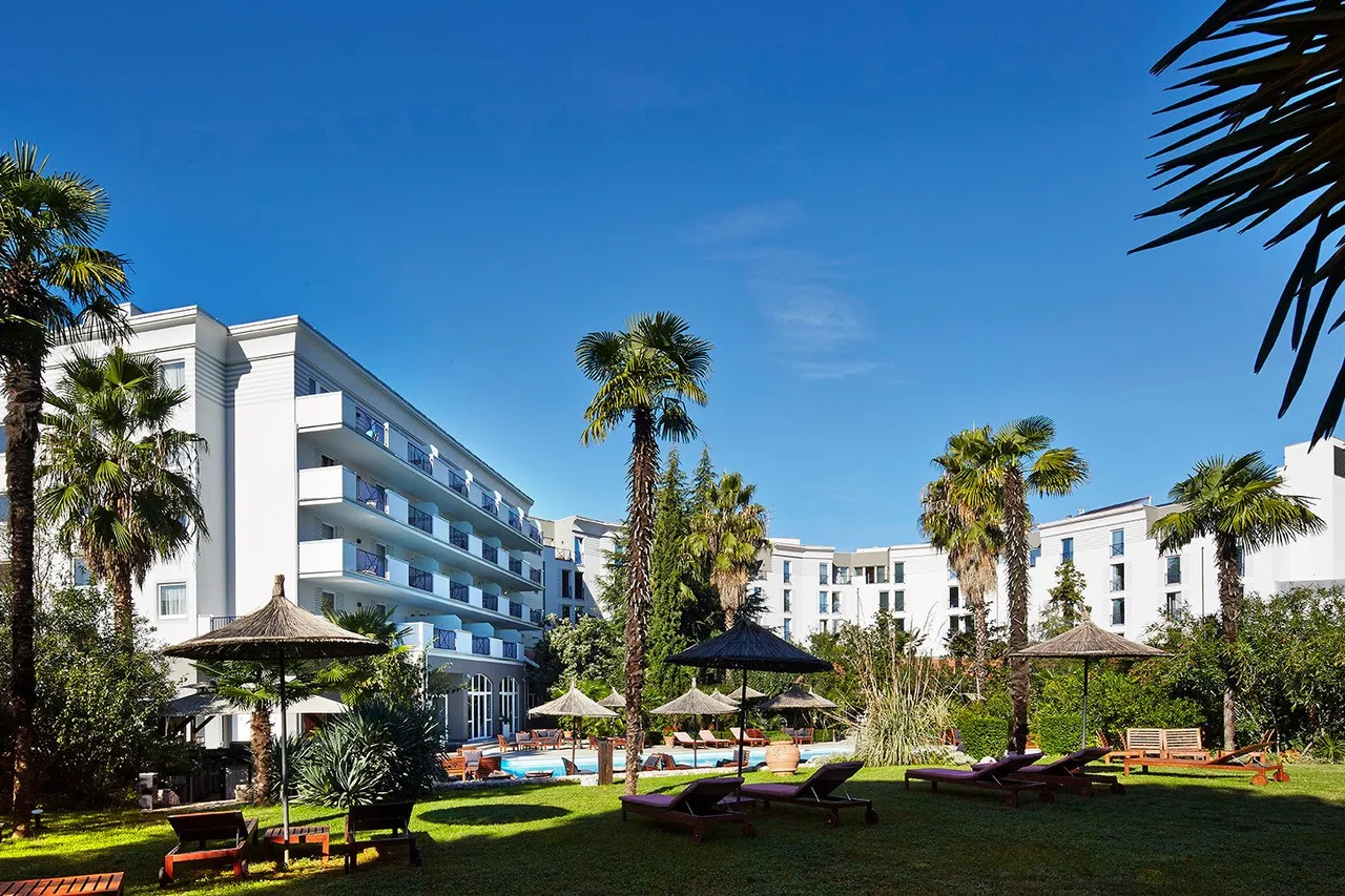 Rogner Hotel Tirana — โรงแรมในติรานา