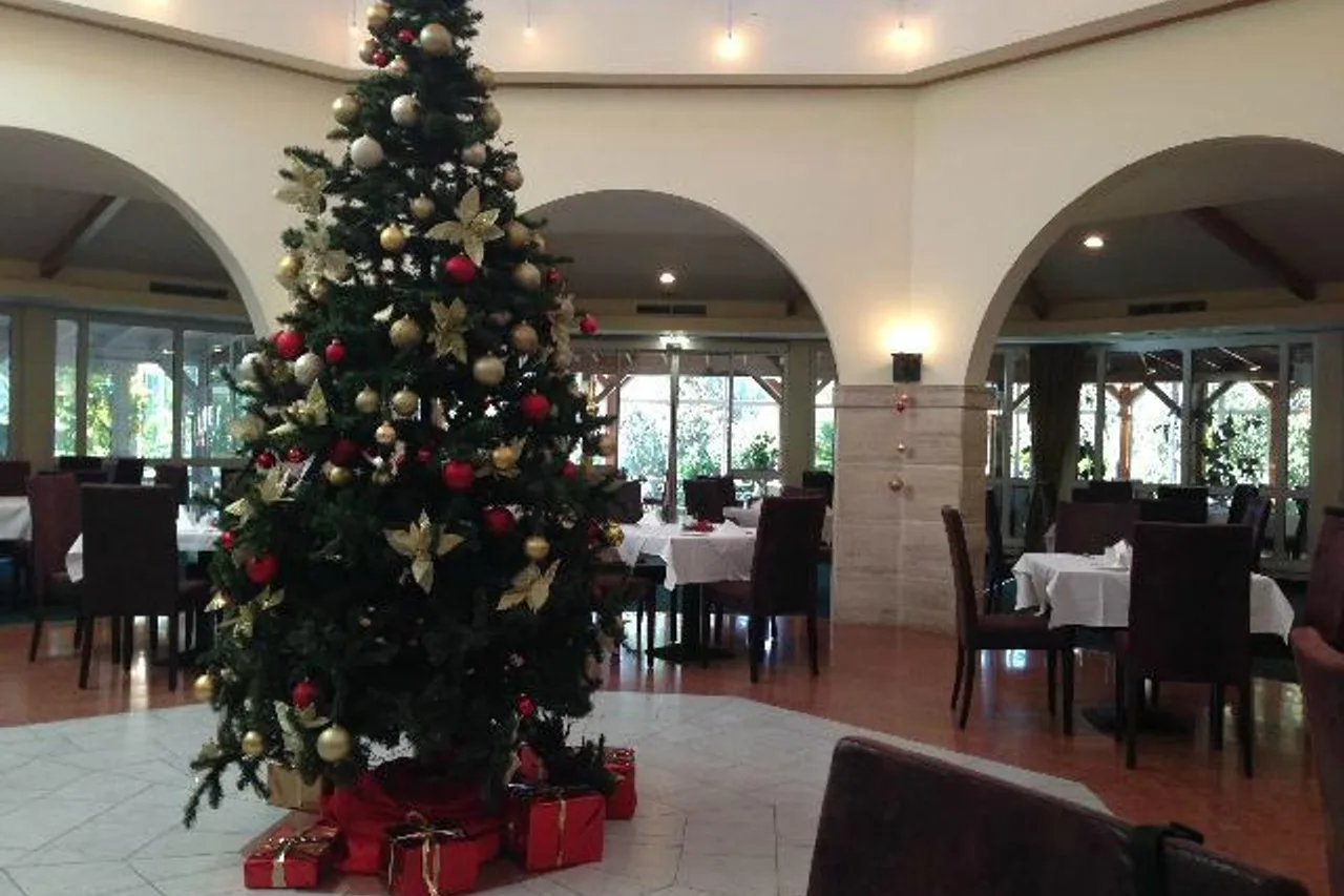 Rogner Hotel Tirana — ภาพห้องพักและบรรยากาศ