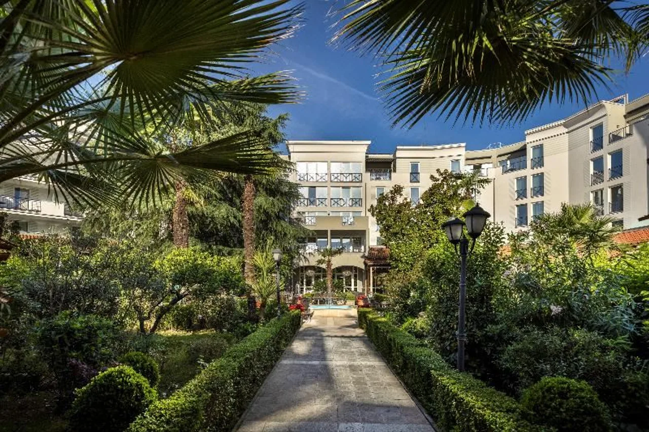 Rogner Hotel Tirana — ภาพห้องพักและบรรยากาศ